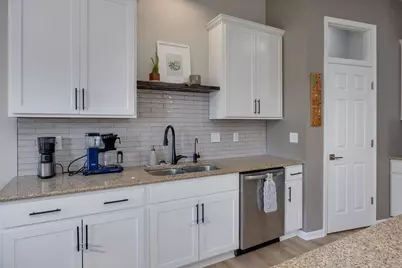 931 Margarets Way, Belleville, WI 53508 - Photo 10