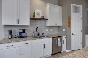 931 Margarets Wy, Belleville, WI 53508 - Photo 10