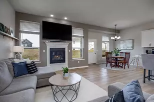 931 Margarets Wy, Belleville, WI 53508 - Photo 6