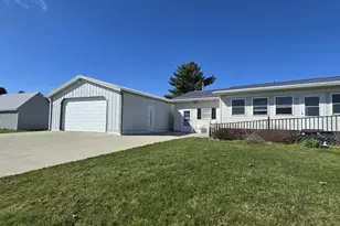 W5860 Advance Rd, Monroe, WI 53566 - Photo 4