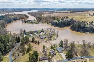 S469 Warbler Ct, La Valle, WI 53941 - Photo 10