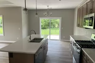 190 Deer Run Dr, Fall River, WI 53932 - Photo 18