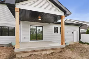 3240 Prospect Dr, Sun Prairie, WI 53590 - Photo 8