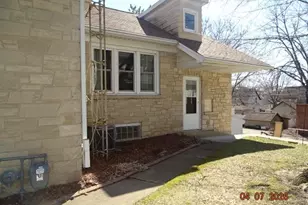 626 W Pleasant St, Portage, WI 53901 - Photo 16