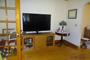 626 W Pleasant St, Portage, WI 53901 - Photo 6