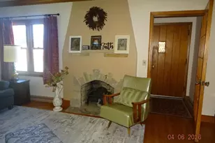 626 W Pleasant St, Portage, WI 53901 - Photo 8