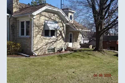 626 W Pleasant Street, Portage, WI 53901 - Photo 2
