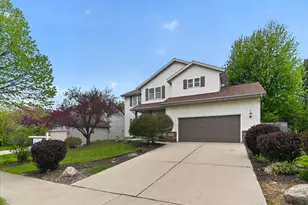 5470 Quarry Hill Dr, Fitchburg, WI 53711 - Photo 8