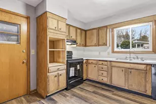 1155 Sunset Dr, Platteville,  53818 - Photo 12