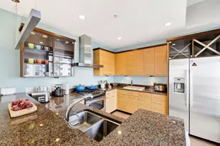 309 W Washington Ave, Madison, WI 53703 - Photo 14