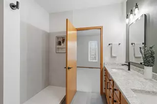 22 Windswept Way, Fitchburg, WI 53719 - Photo 16