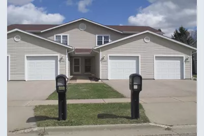 1344 Silver Drive #19, Baraboo, WI 53913 - Photo 1