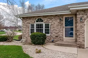 3524 Coventry Dr, Janesville, WI 53546 - Photo 4