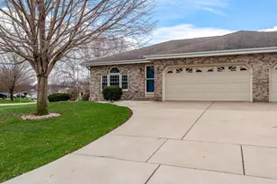 3524 Coventry Dr, Janesville, WI 53546 - Photo 2