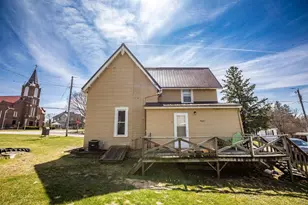 705 Fountain St, Mineral Point, WI 53565 - Photo 6