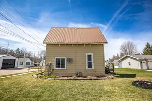 705 Fountain St, Mineral Point, WI 53565 - Photo 4