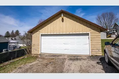 705 Fountain Street, Mineral Point, WI 53565 - Photo 10