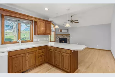 565 Oakwood Drive, Oregon, WI 53575 - Photo 16