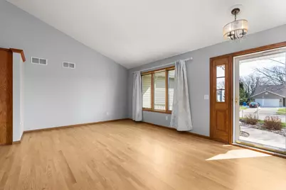 565 Oakwood Drive, Oregon, WI 53575 - Photo 8