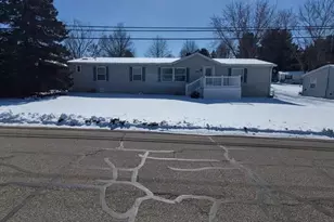 248 Mesa View Dr, Baraboo, WI 53913 - Photo 1