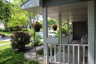 7618 Westchester Dr, Middleton, WI 53562 - Photo 4