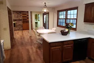 7618 Westchester Dr, Middleton, WI 53562 - Photo 10