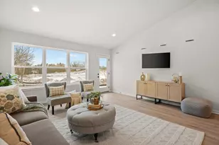 1425 S Page St, Stoughton, WI 53589 - Photo 10