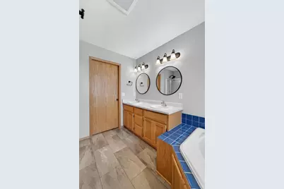 5309 Park Meadow Drive, Madison, WI 53704 - Photo 22