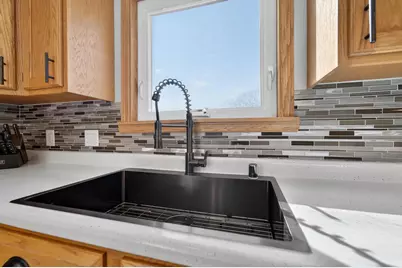 5309 Park Meadow Drive, Madison, WI 53704 - Photo 16