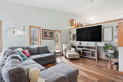 1707 Sapphire Way, Sun Prairie, WI 53590 - Photo 4