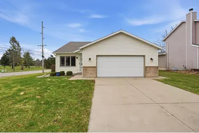 1707 Sapphire Way, Sun Prairie, WI 53590 - Photo 2