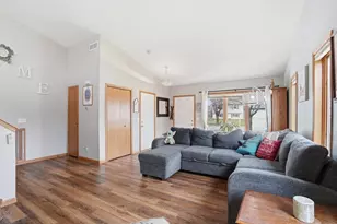 1707 Sapphire Way, Sun Prairie, WI 53590 - Photo 6