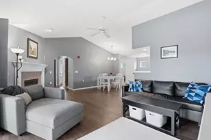 5587 Bantry Ln, Fitchburg, WI 53711 - Photo 6