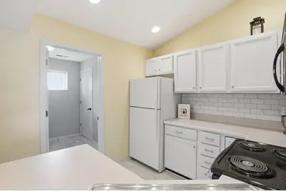 5587 Bantry Lane #4, Fitchburg, WI 53711 - Photo 8
