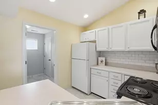 5587 Bantry Ln, Fitchburg, WI 53711 - Photo 8