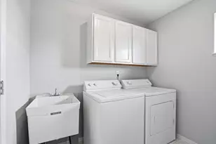 5587 Bantry Ln, Fitchburg, WI 53711 - Photo 14