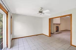 649 Springbrook Cir, DeForest, WI 53532 - Photo 26