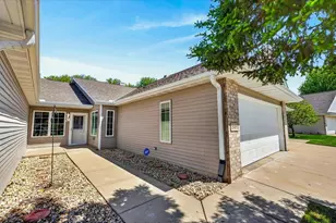 649 Springbrook Cir, DeForest, WI 53532 - Photo 60