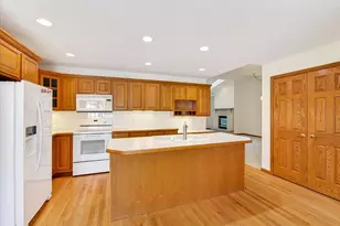 649 Springbrook Cir, DeForest, WI 53532 - Photo 12