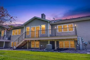 649 Springbrook Cir, DeForest, WI 53532 - Photo 2