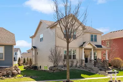 529 Pine Lawn Parkway, Verona, WI 53593 - Photo 2