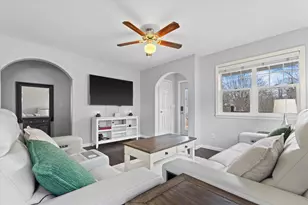 661-663 S Division St, Port Washington, WI 53074 - Photo 4