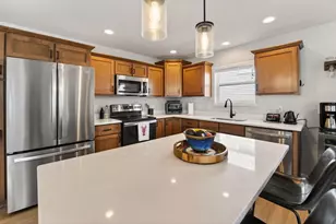 623 Prospect Rd, Waunakee, WI 53597 - Photo 14