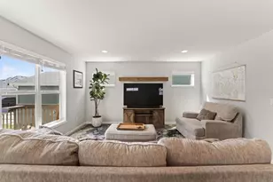 623 Prospect Rd, Waunakee, WI 53597 - Photo 4