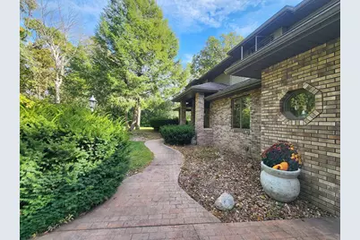 4230 N Juniper Drive, Janesville, WI 53545 - Photo 2