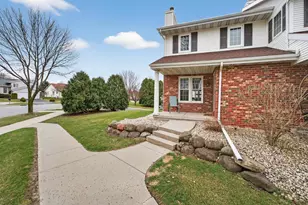 3202 Dorchester Way, Madison, WI 53719 - Photo 2