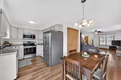 3202 Dorchester Way, Madison, WI 53719 - Photo 12