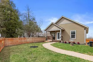 661 / 663 S Division St, Port Washington, WI 53074 - Photo 38