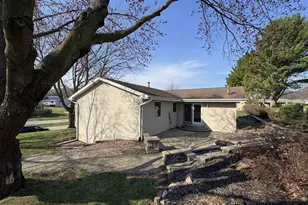 209 27th St, Monroe, WI 53566 - Photo 6