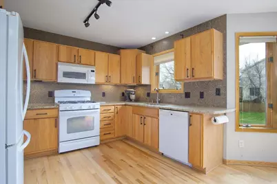 7301 Southern Oak Place, Madison, WI 53719 - Photo 6